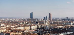 17 octobre à Lyon : la solidarité citoyenne face aux décombres