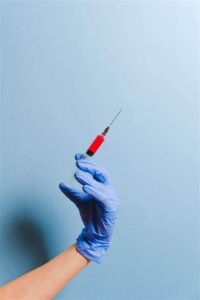 sante premiere fois microplastiques retrouves sang humain - SocialMag