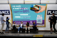 reveil consciences metro affiche dernier rapport giec - SocialMag