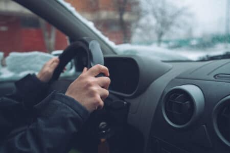 Demarrer Sa Voiture En Hiver Ce Quil Faut Savoir Sur Le Chauffage Du Moteur