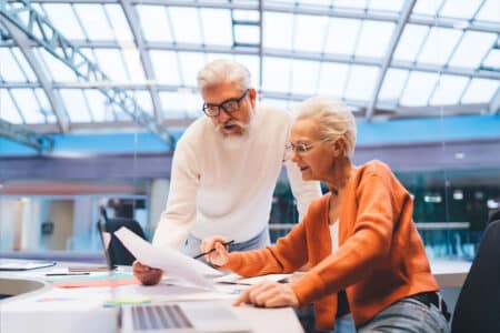 Travailler trois jours fériés pour sa retraite : une idée qui fait parler d’elle