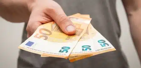 Comment filer un coup de main à ses enfants sans se faire taxer
