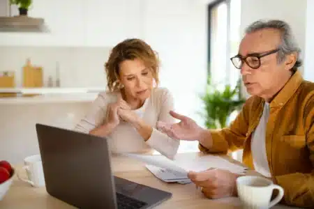 Nouvelles mesures pour les retraités : impôts, santé et logement en revue