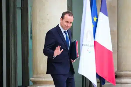 La France face à un défi budgétaire : Mise en pause de la réforme des retraites et enjeux politiques