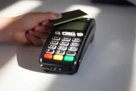 Mutuelles trop chères : la lettre méconnue qui permet aux salariés de récupérer de l’argent