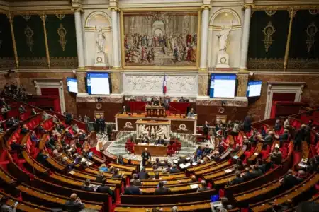 Allocations coupées sans preuve formelle : la mesure choc qui divise le gouvernement