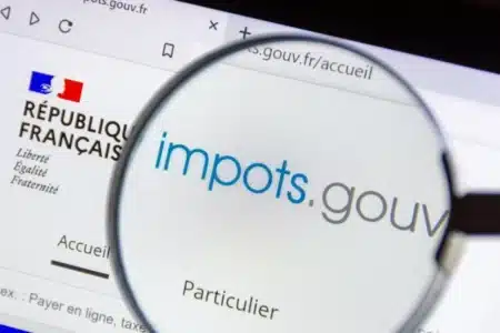 Mauvaise surprise pour des milliers de seniors : leur impôt va augmenter en 2026