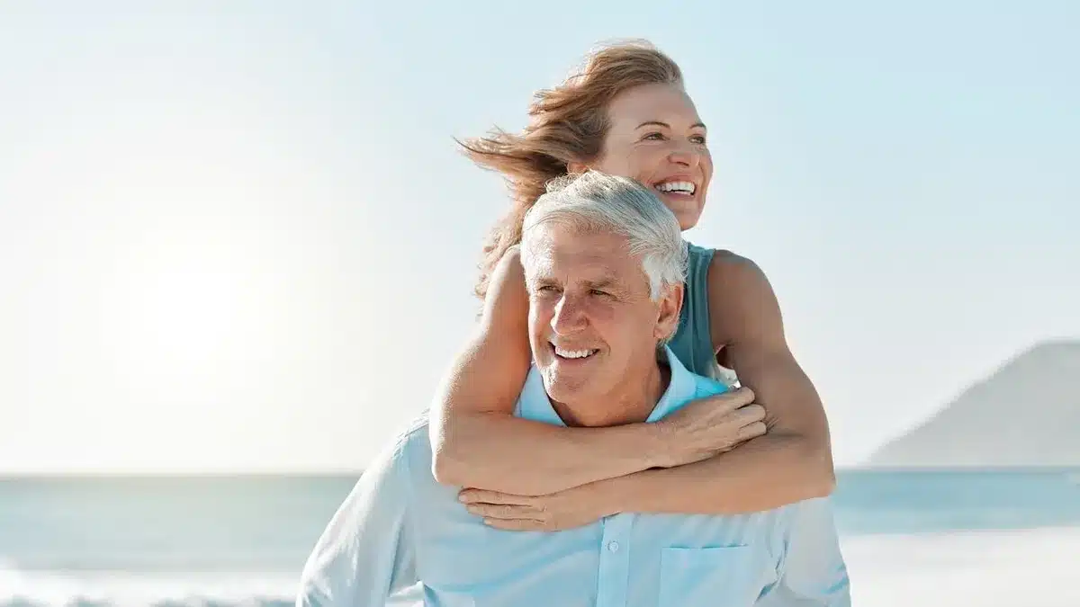 Le choc des chiffres : pourquoi certains retraités vivent mieux que les actifs aujourd’hui