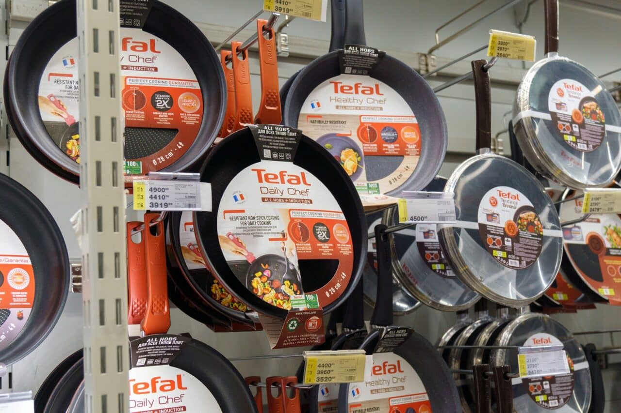 Tyumen,,russia August,17,,2022:,pan,tefal,and,cookware,set,collection
