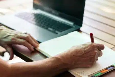 Le service militaire enfin reconnu pour partir plus tôt à la retraite… mais ce détail peut tout faire capoter