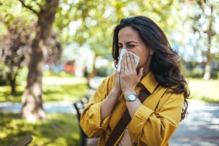 Allergies aux pollens : pourquoi la France est déjà en alerte