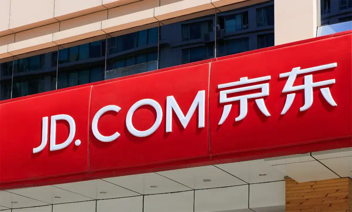 Le géant chinois qui inquiète Amazon débarque au Royaume-Uni et ça pourrait tout changer