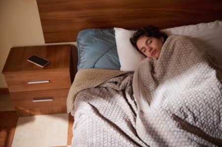 Sommeil : les ados dorment moins