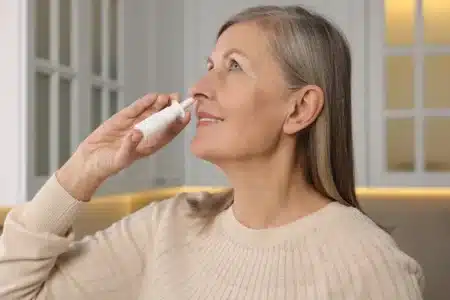 Ces neuroscientifiques testent un aérosol nasal contre le vieillissement cérébral