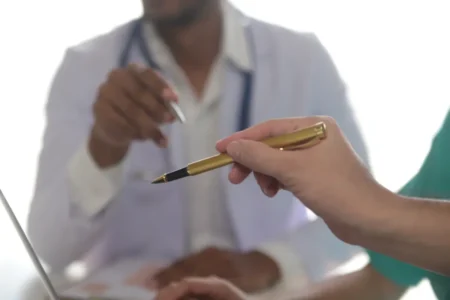 Mauvaise nouvelle pour les salariés en longue maladie : le gouvernement impose un plafond aux arrêts dès le 1er septembre 2026