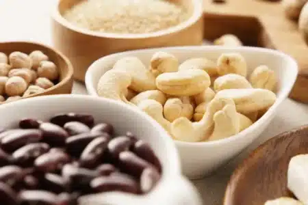 Voici le nombre exact de noix par jour pour faire baisser le cholestérol : la plupart des gens en mangent trop ou pas assez