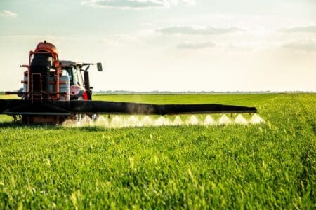 Pesticides : une étude établit un lien solide avec les cancers