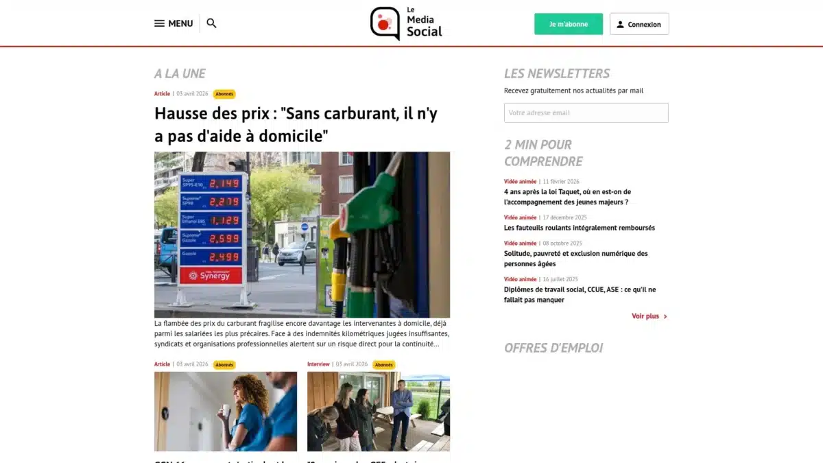 Le prix élevé du carburant affiché, des gens marchant dans la rue.