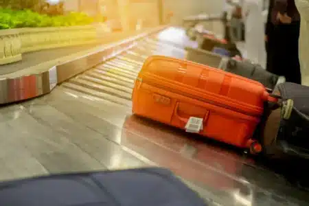 Un enfant entre dans un scanner à bagages d'aéroport : l'autorité de sûreté nucléaire ouvre une enquête, les parents n'avaient rien remarqué