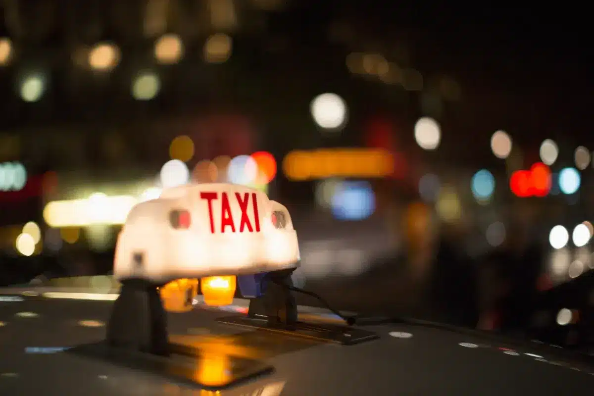 Fini les fins de mois impossibles pour les taxis : une avance fiscale sur le carburant arrive