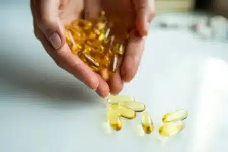 Pourquoi de plus en plus de neurologues recommandent un simple complément en vente libre contre Alzheimer, alors que les traitements coûtent des milliers d'euros