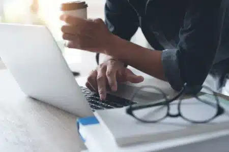 Aides à domicile du secteur associatif : une augmentation salariale validée dès le 1er juin