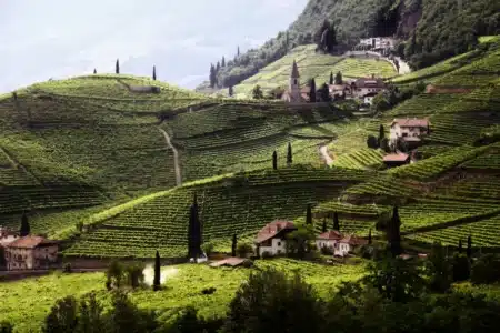 Une province italienne offre 100 000 € à qui s'installe dans ses villages : pourquoi personne ne vient « malgré l'argent »