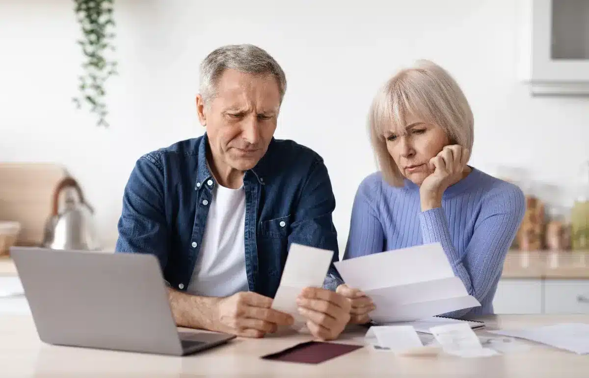 Pourquoi beaucoup de retraités perdent de l'argent dès leur première année : voici les démarches que votre caisse ne vous rappelle pas