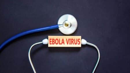 Ebola frappe la République démocratique du Congo avec plus de 900 cas suspects
