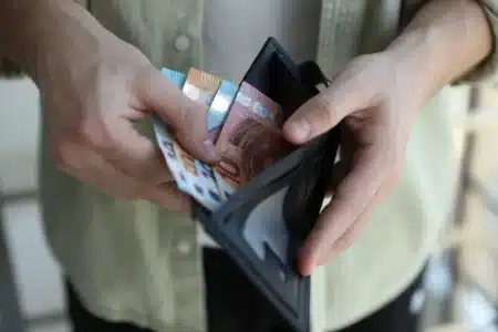 Un sans-papiers gagne 500 000 € à la loterie en Italie, mais son gain est inaccessible