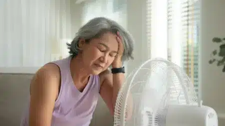 Pourquoi votre corps souffre encore 10 jours après la canicule : les urgentistes confirment un pic de patients bien après le retour à la fraîcheur