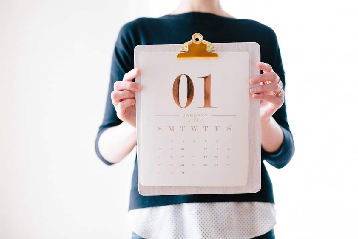 Calendrier de bureau avec la date du 1er janvier 2017.