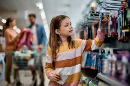 Allocation de rentrée scolaire : plus de trois millions de familles vont la recevoir, mais beaucoup ignorent encore quand