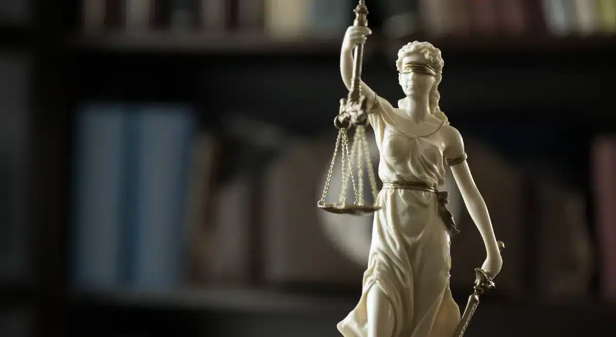 Succession sans enfants : les notaires préviennent que l'erreur la plus fréquente coûte des milliers d'euros aux conjoints survivants