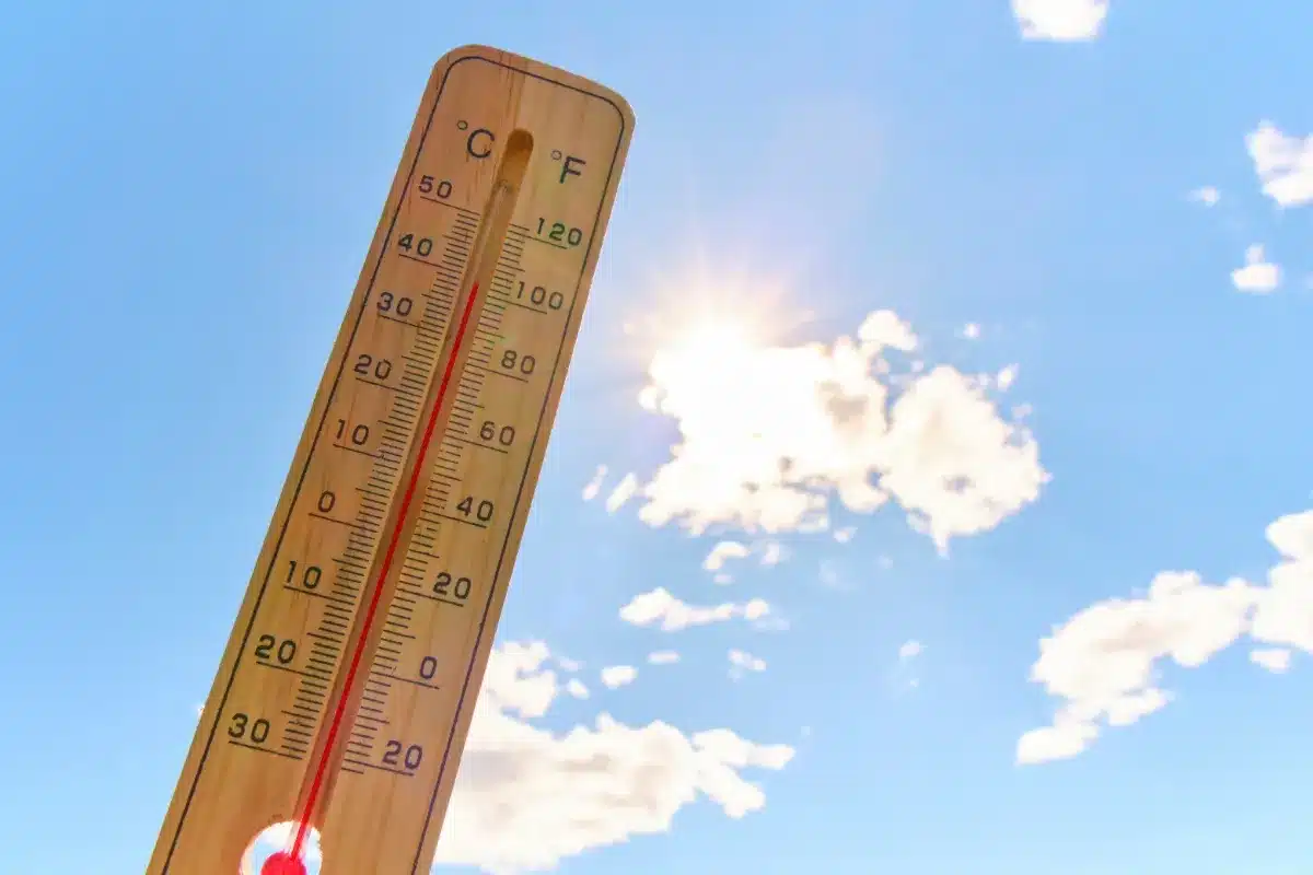 Alerte canicule : 12 départements passe en vigilance orange ce samedi et elle risque de durer longtemps