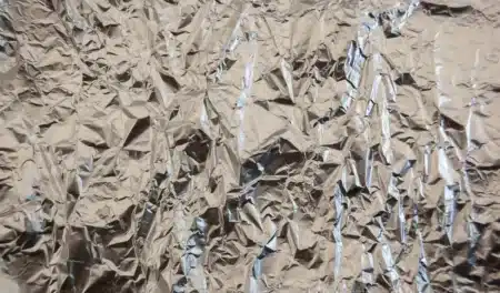 Avant de ranger vos ustensiles, tapissez le fond du tiroir avec de l'aluminium : les cuisinistes le font systématiquement et voici pourquoi