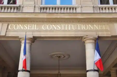 Cinq saisines en quelques heures : pourquoi la loi sur la fin de vie provoque une levée de boucliers inédite au Conseil constitutionnel