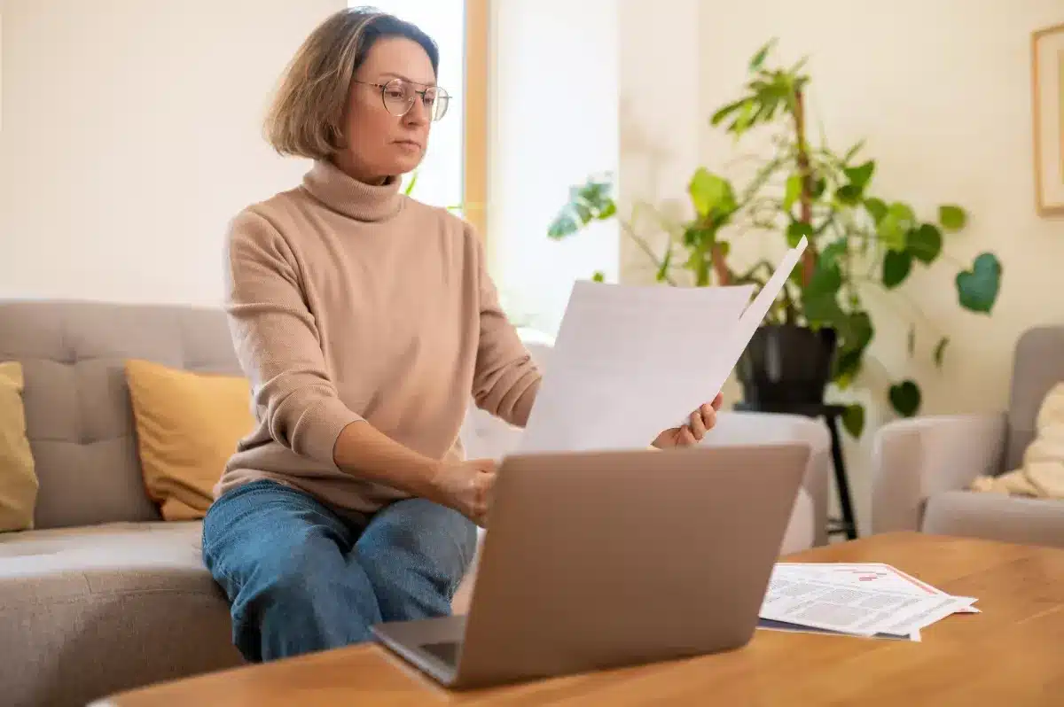 Mauvaise nouvelle pour les parents nés avant 1971 : ce qui les attend à la rentrée 2026 risque de réduire leur pension sans qu'ils le sachent
