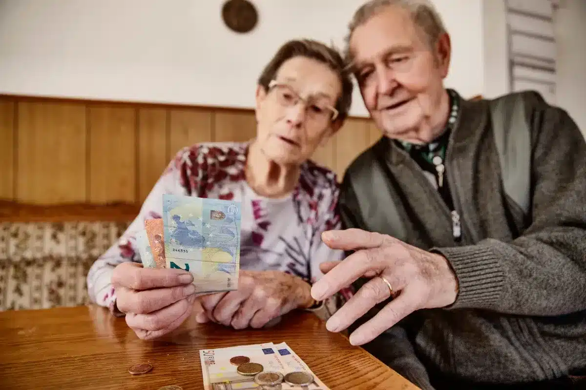 Cette retraitée a gagné 71,5 millions d'euros à la loterie : une semaine plus tard, une application lui a tout pris sans qu'elle comprenne ce qui se passait