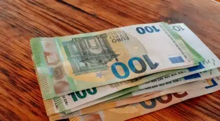 Nicolas et sa femme gagnent 5000€ par mois à 59 ans : « À 3 ans de la retraite, on doit encore faire attention à tout »