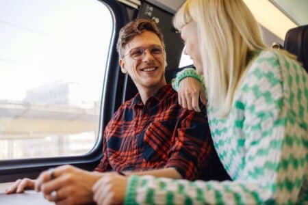 Nouvelles rencontres, calme, déconnexion : les voyages en trains séduisent de plus en plus