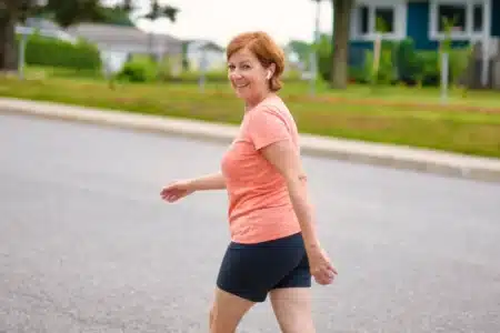 Perte de poids, Harvard dévoile la distance exacte à parcourir chaque jour pour brûler la graisse abdominale
