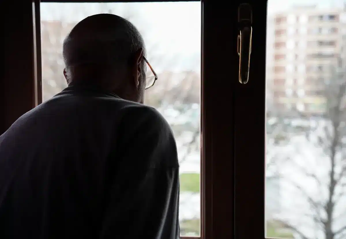 Simon, 70 ans et retraité sans aucune aide, lance un cri du cœur : "Je vais devoir choisir entre me chauffer et me nourrir"