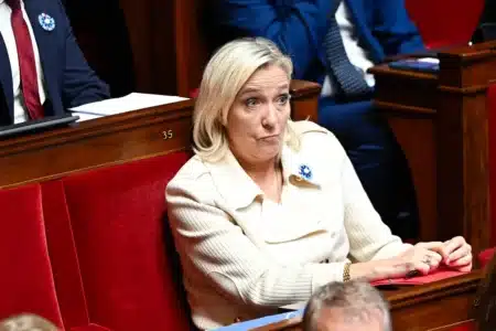 Un magistrat maintient l'inéligibilité de Marine Le Pen pour 2027 : ses avocats parlent d'une décision « purement politique »